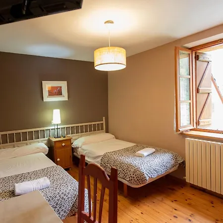 Petit Verneda Vendégház 3*